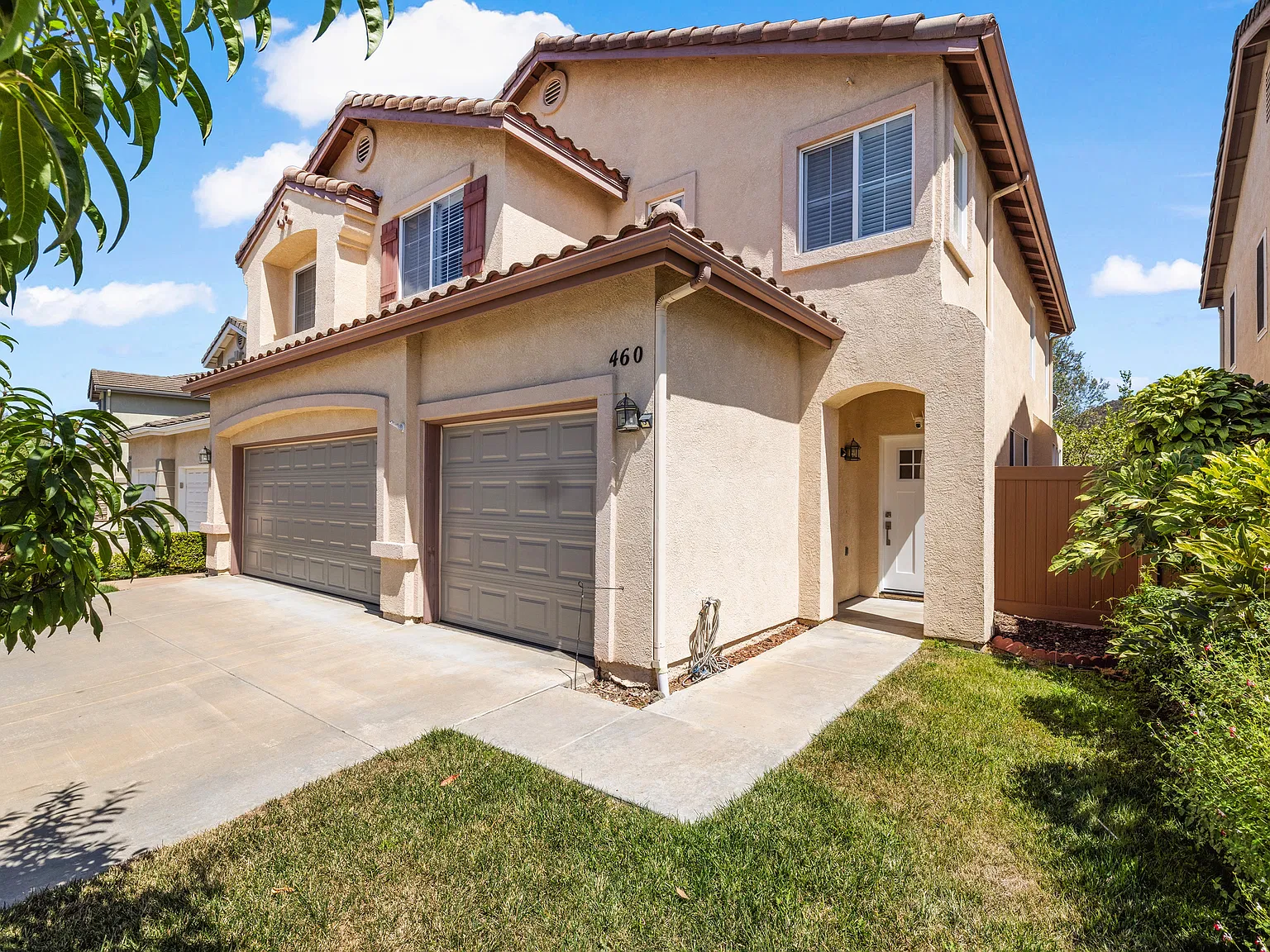 4 bed, 2313 sqft, $4,750 — Photo 2