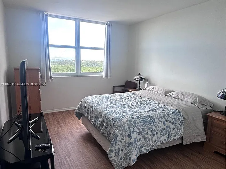 300 Bayview Dr #1206 — Photo 40