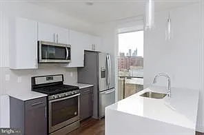 236 Thompson St #B408 — Photo 32