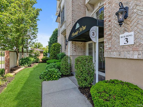 2nd image of 236 Roosevelt Way