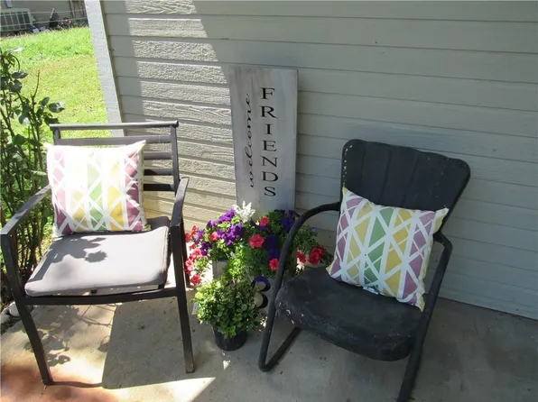 214 S 18th St, Saint Joseph, MO 64501