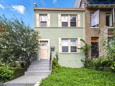 1006 4th St NE, Washington, DC, 20002