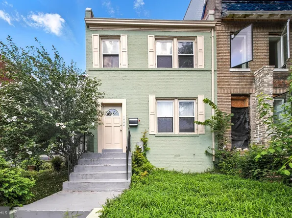 1006 4th St NE, Washington, DC 20002