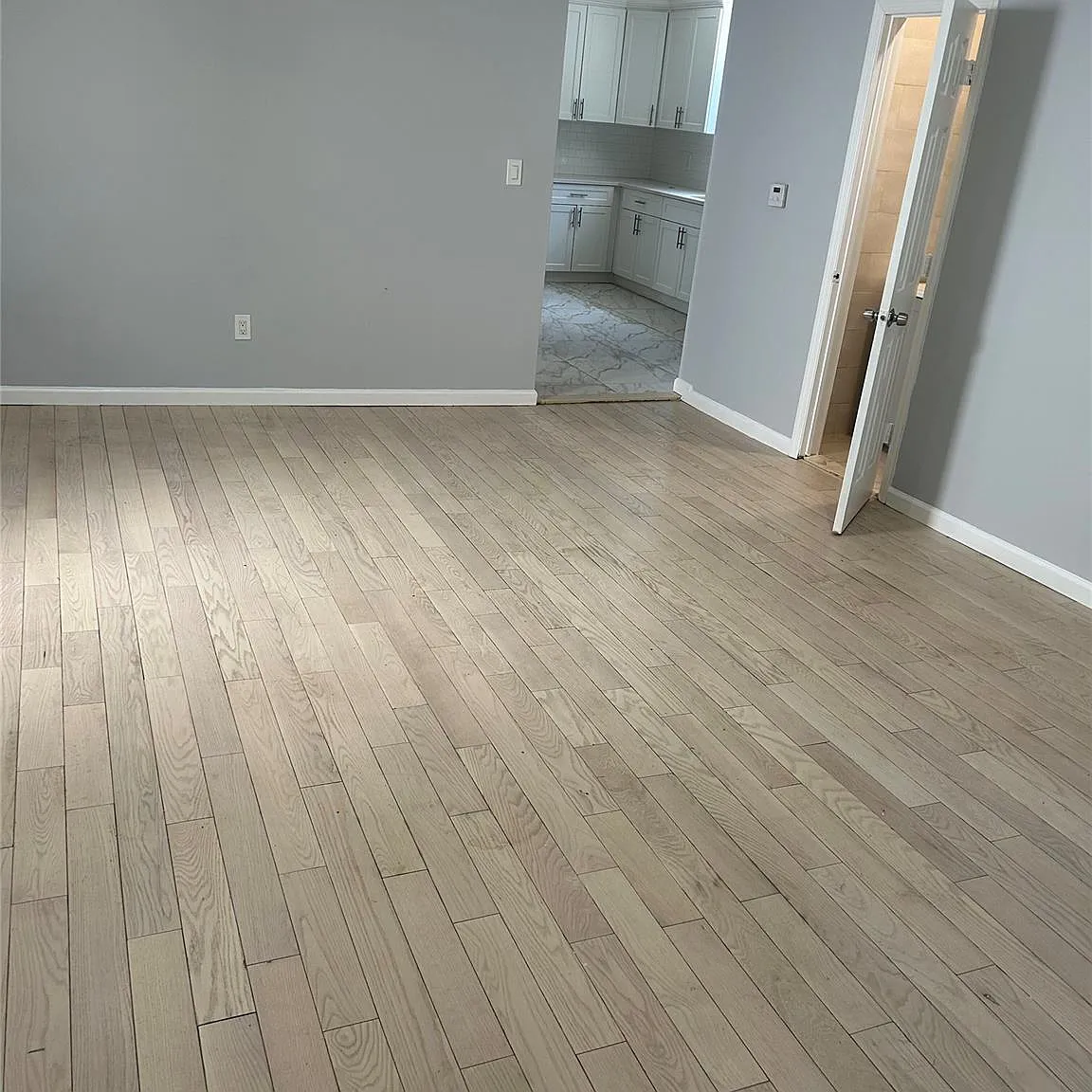 3 bed, 1.5 bath, 2032 sqft, $3,400 — Photo 2