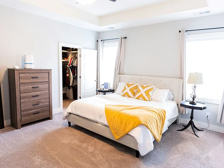 Master furnished