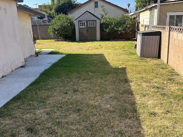 707 W Graves Ave — Photo 16