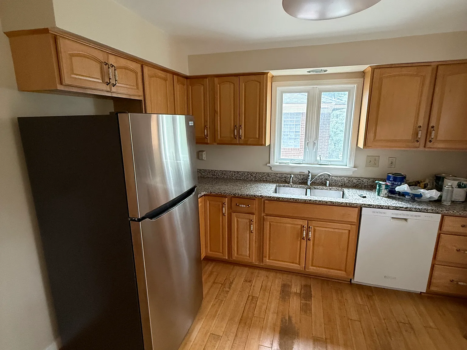 2 bed, 1200 sqft, $1,600 — Photo 4