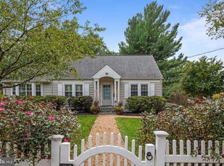 505 Edwards Ferry Rd NE, Leesburg, VA 20176