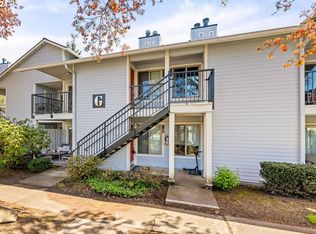 86 Kingsgate Rd UNIT G102, Lake Oswego, OR 97035