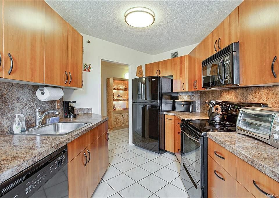 1st image of 25 Rockledge Avenue #303