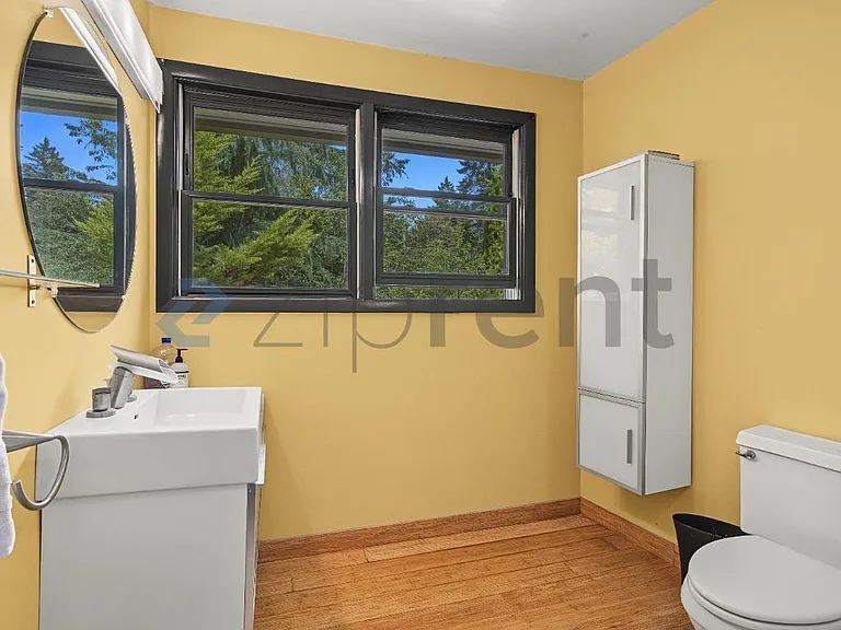920 SW Stephenson Ct — Photo 20