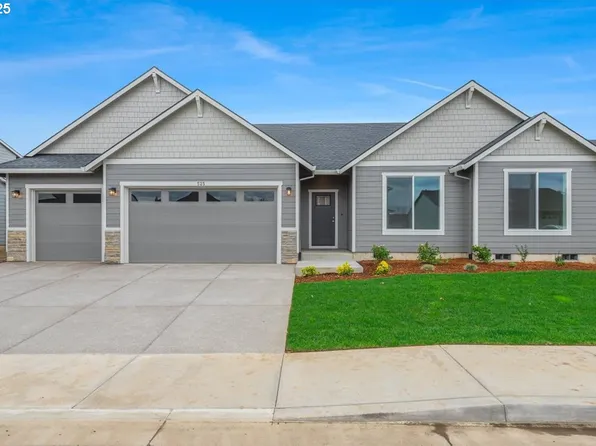 525 E 4th St, Yamhill, OR 97148