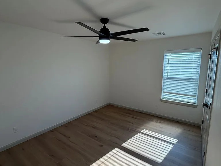 103 N Atlanta St — Photo 6