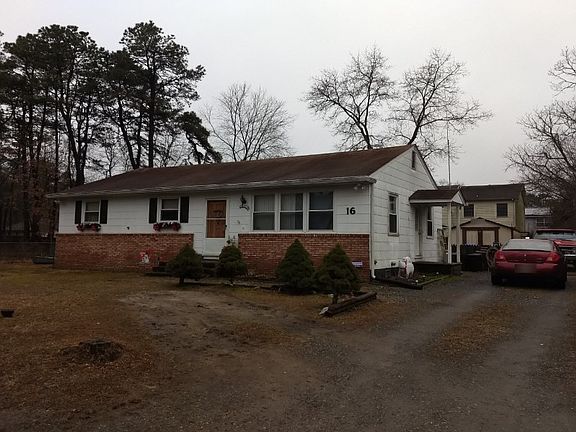 2nd image of 16 Sparrow St
