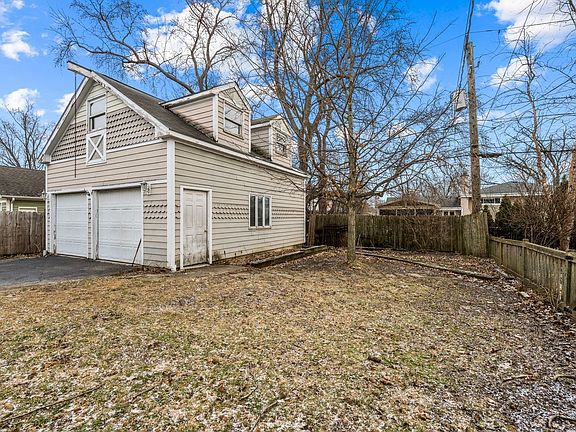 5th image of 971 Windsor Rd