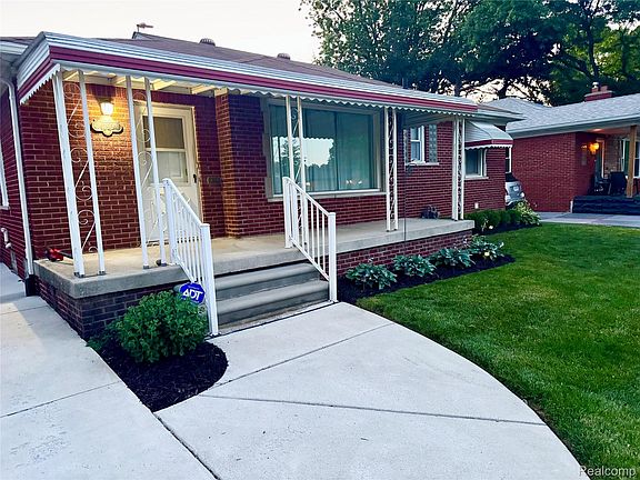 2nd image of 6790 Winona Ave