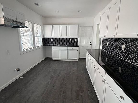 3rd image of 3250 Webb St