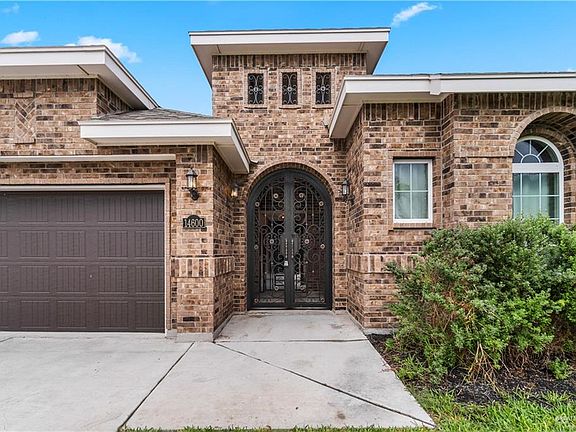 3rd image of 14600 Aqualina Way