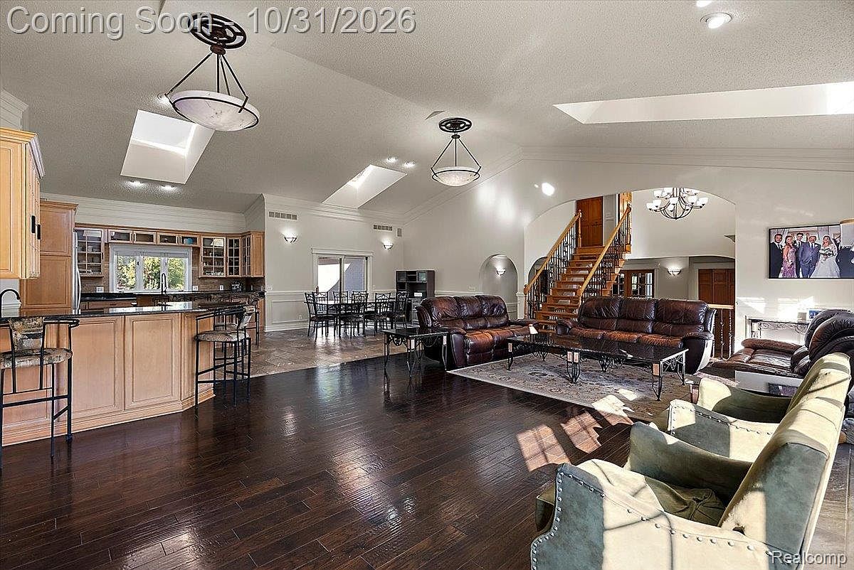 21365 Goldsmith St, photo 12