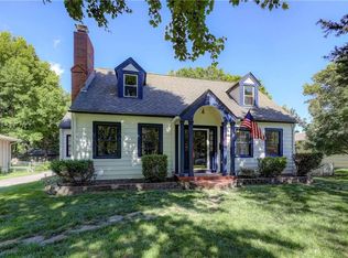 7633 Santa Fe Dr, Overland Park, KS 66204