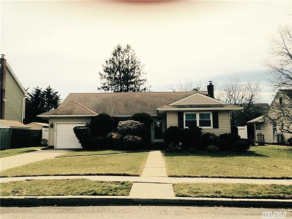 2nd image of 3454 Hawthorne Dr N