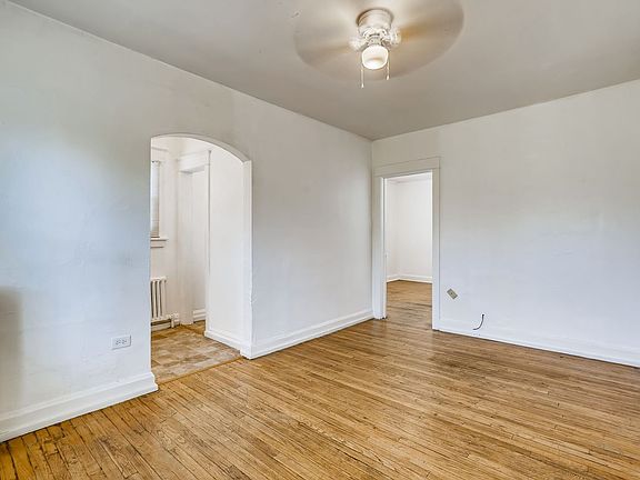 4th image of 1272 N Pearl St #P-19