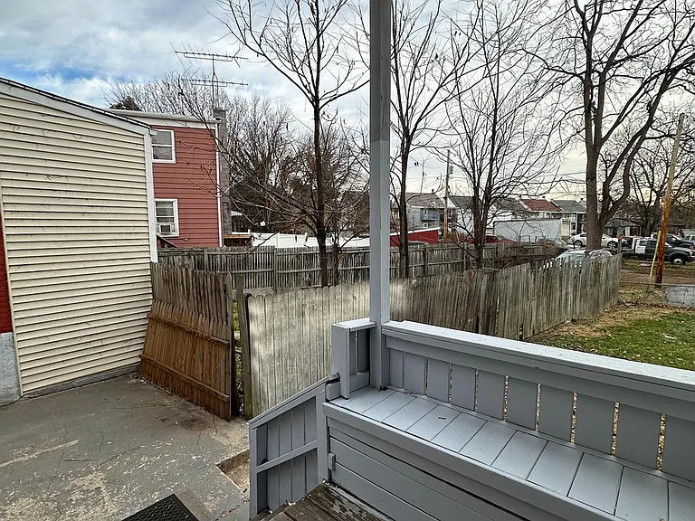 414 S Potomac St — Photo 4