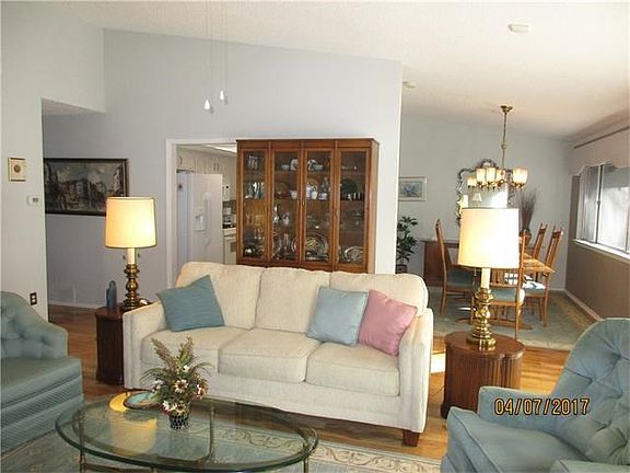 4th image of 1080 Verbena Dr
