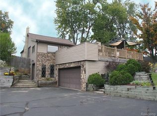 4682 Sashabaw Rd, Clarkston, MI 48346