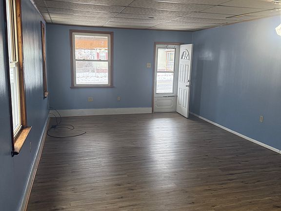 3rd image of 210 Sweitzer Ln #210