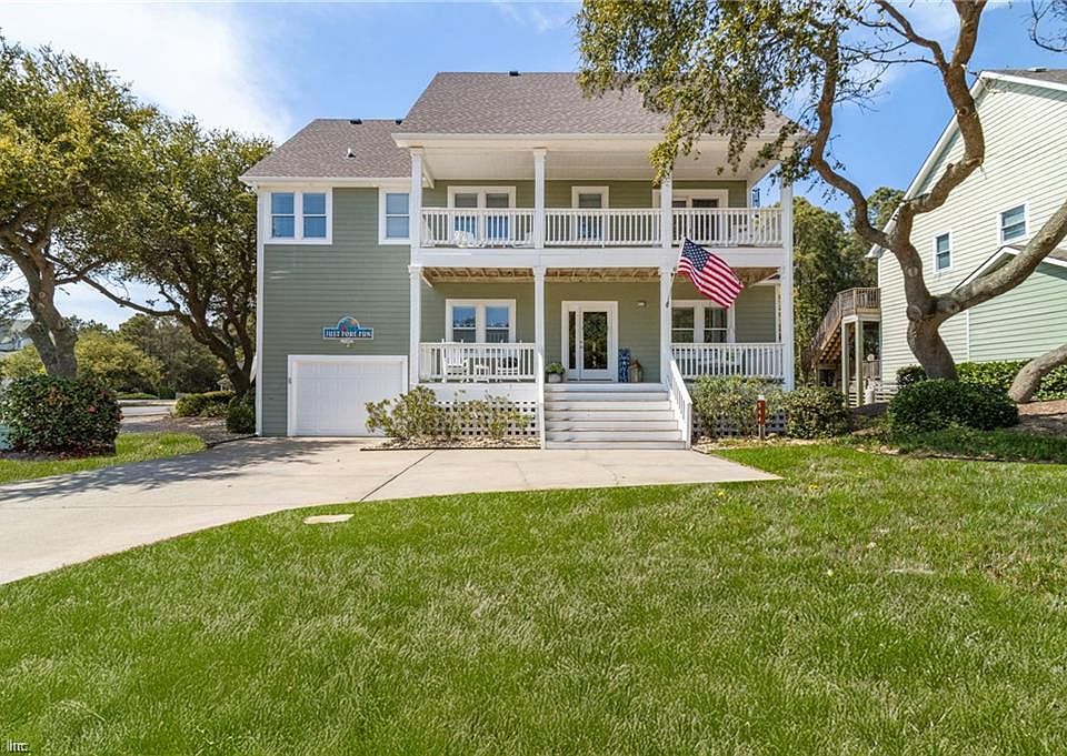1st image of 544 Magnolia Ct