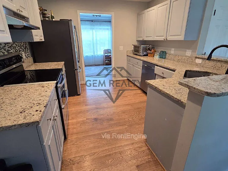 54 Dawson Dr — Photo 28