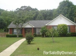 305 Willow Oaks Dr, Headland, AL 36345