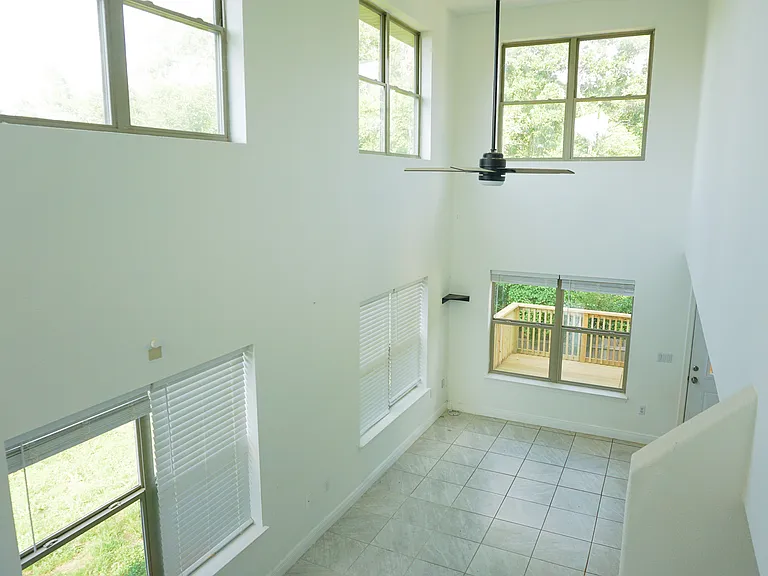 127 Bronze Cir — Photo 6