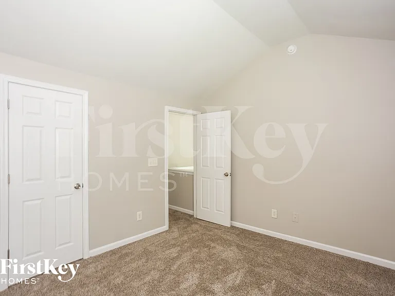 5842 Brookfield Pointe Dr — Photo 14