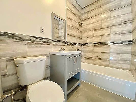 3rd image of 2024 Bergen St #3