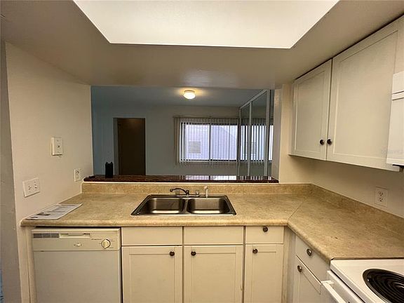 5th image of 2542 Citrus Club Ln #107