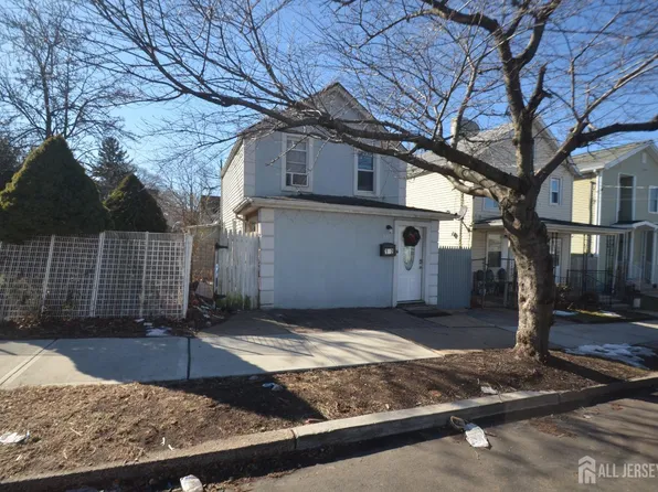 132 Hale St, New Brunswick, NJ 08901