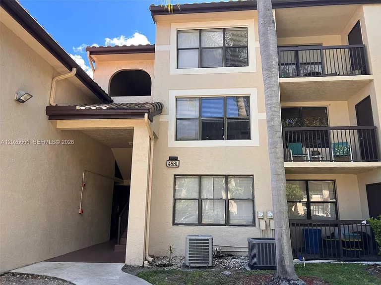 4581 W McNab Rd #20 — Photo 26