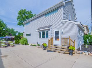 1397 Rossdale Dr, Waterford, MI