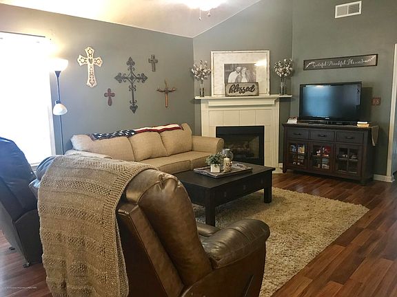 2nd image of 5464 Alexandria Ln