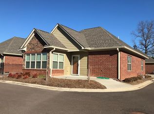 1804 Stonebridge Rd, Oxford, MS 38655