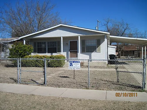1301 Anna Lee Dr Photo 1