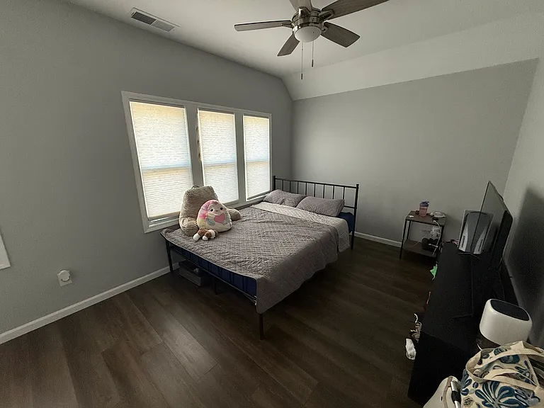 1839 N Oakland Ave #2 — Photo 8