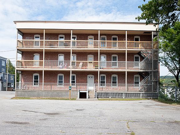 4th image of 322 Waldo Street