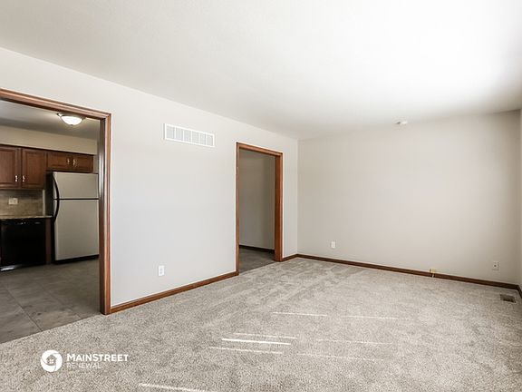5th image of 6908 E 139th St