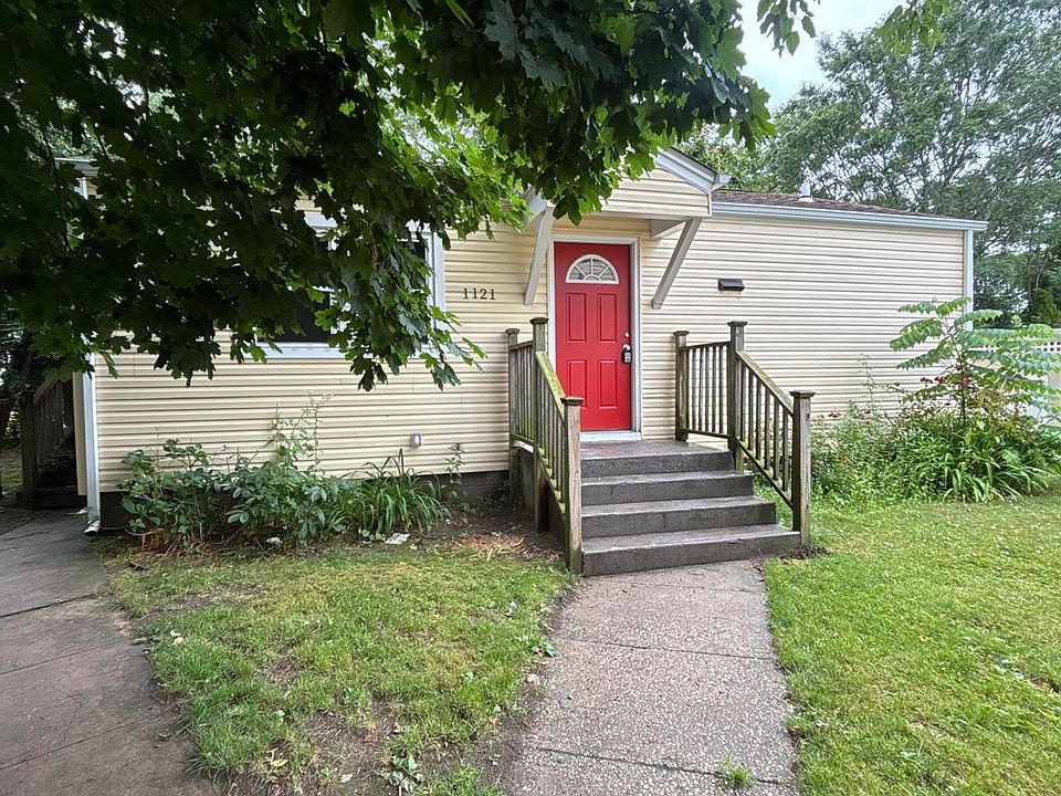 1st image of 1121 Woodcrest Ave #B
