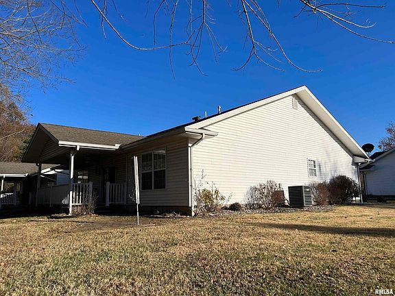 2nd image of 504 Hancock Ct