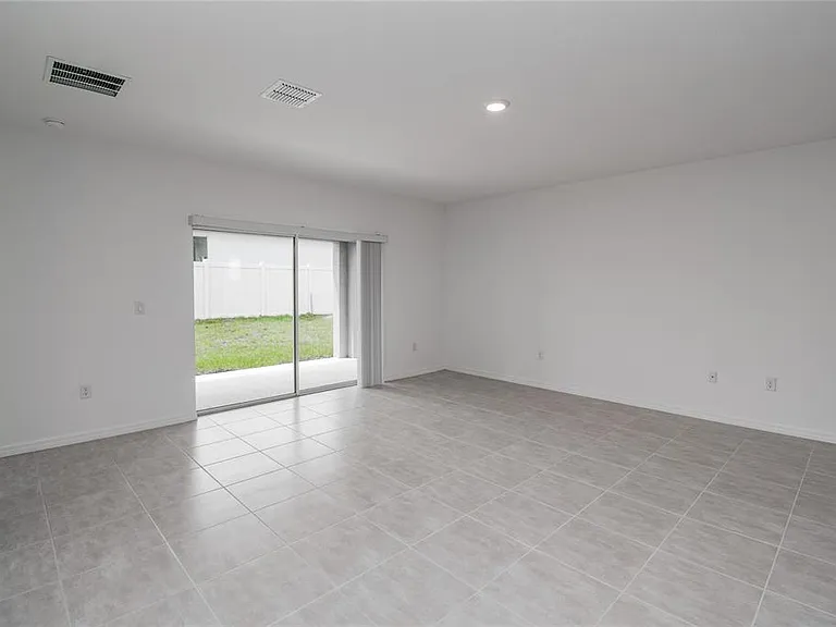 2068 Babbling Brook Blvd — Photo 10