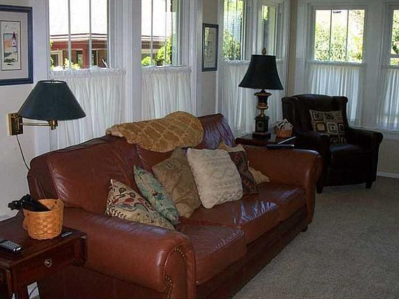 4th image of 2909 Greengarden Blvd
